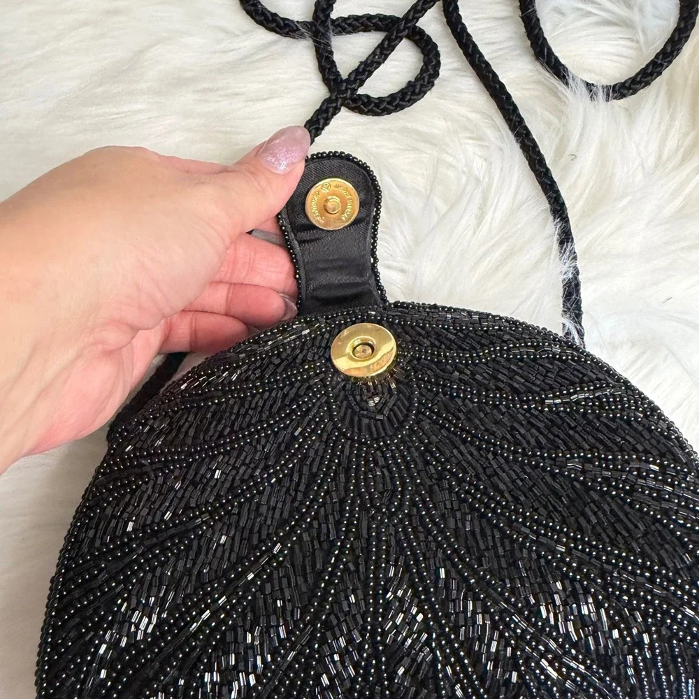 Vintage -‎ Black Beaded Small Purse with Lipstick Holder